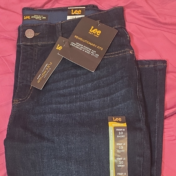 Lee Denim - Lee Niagara Flex Motion Straight Leg Jeans  10 Short Mid Rise